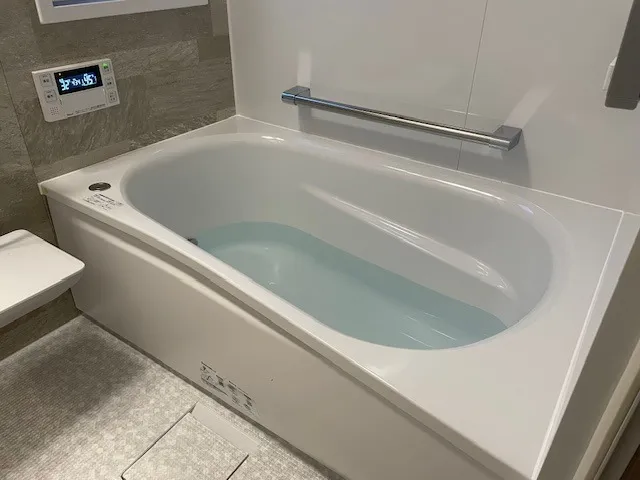 お風呂とキッチンセットで交換しました